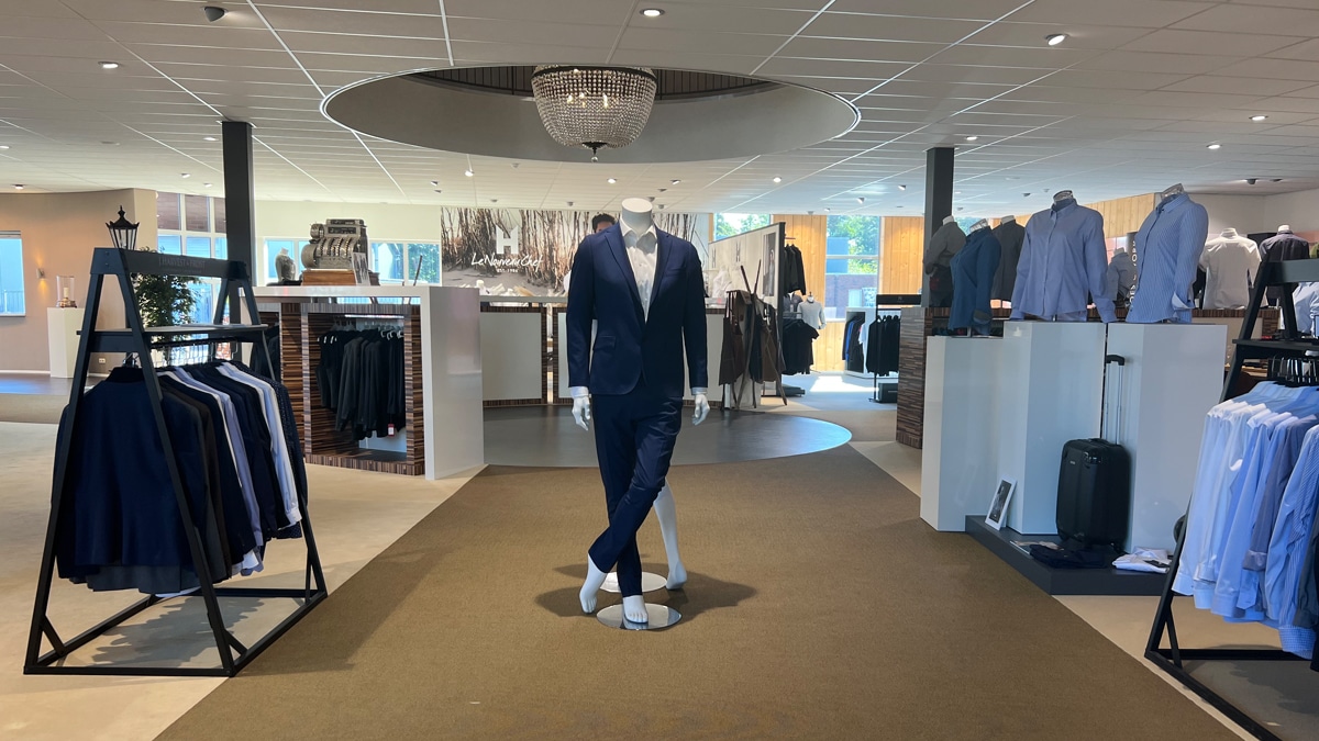 MW Bedrijfskleding showroom bedrijfskleding werkkleding representatief